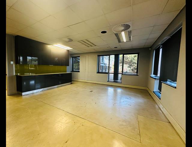 733.40M² OFFICE TO LET IN WOODMEAD